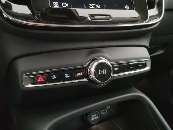 Volvo XC40 B3 Core 120 kW image number 18