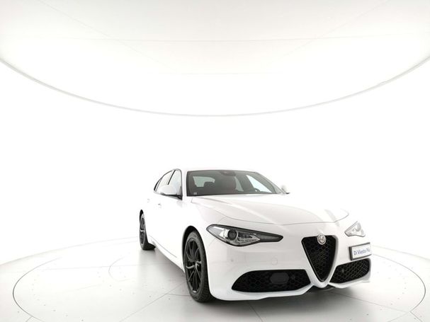 Alfa Romeo Giulia 2.2 AT8 140 kW image number 8