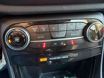 Car image 47