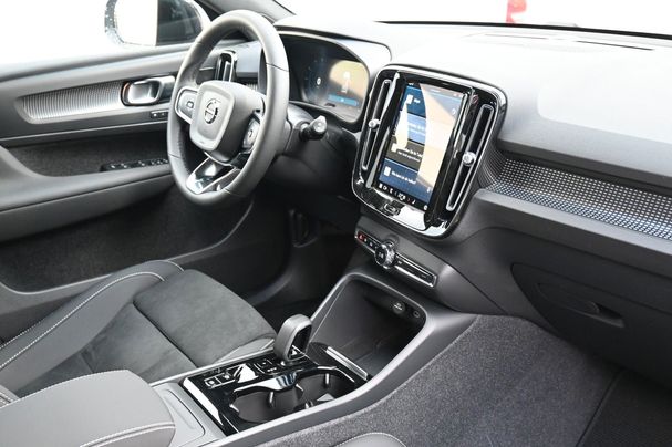 Volvo XC40 B4 155 kW image number 12