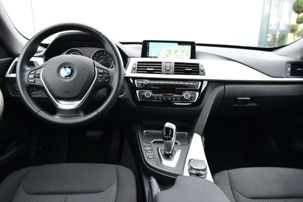 BMW 320i Gran Turismo 135 kW image number 4