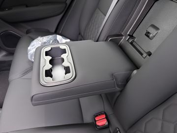 Car image 44