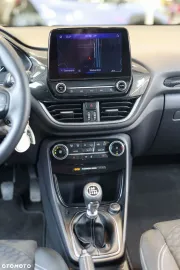 Car image 40