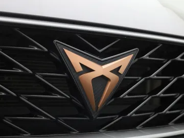 Car image 40