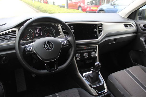 Volkswagen T-Roc 1.0 TSI T-Roc 81 kW image number 2