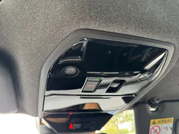 Car image 33