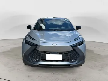 Car image 4