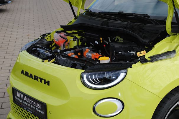 Abarth 500C e 113 kW image number 24