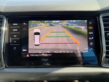 Car image 32