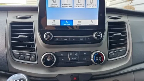 Car image 22