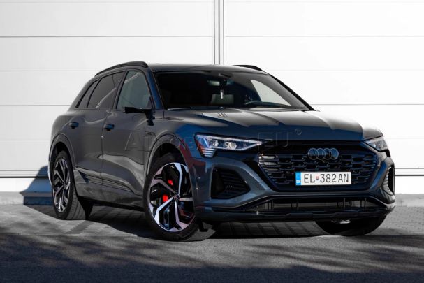 Audi Q8 55 quattro e-tron S-line 300 kW image number 1