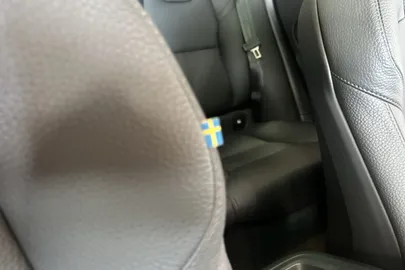 Car image 34