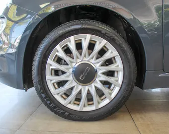 Car image 20