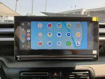 Car image 24