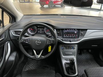 Car image 11