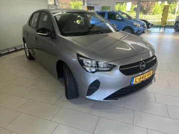 Car image 25