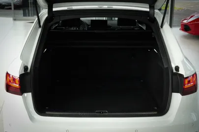 Car image 38