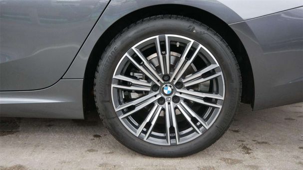 BMW 320d Touring xDrive 140 kW image number 5