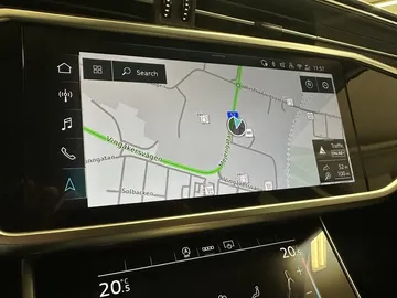Car image 17