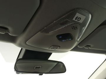 Car image 31