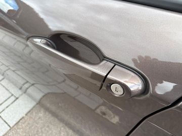 Car image 33