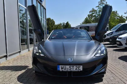 Car image 3