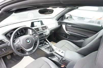 Car image 35