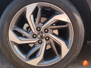 Car image 24