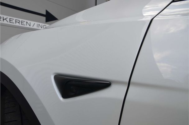 Tesla Model Y Long Range AWD 290 kW image number 28