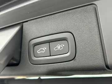 Car image 39