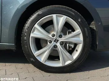 Car image 40