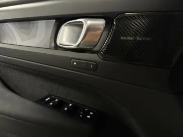 Car image 35