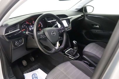 Car image 16