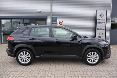 Car image 4