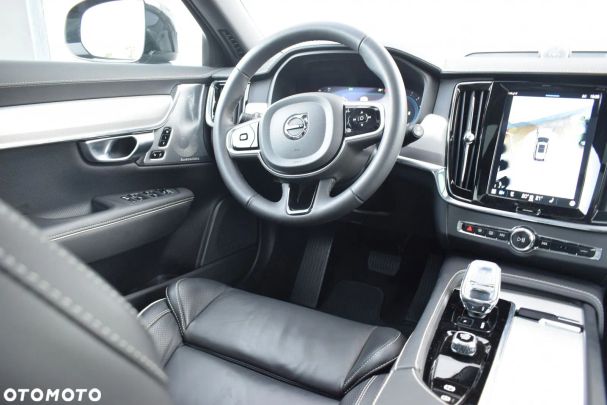 Volvo V90 Cross Country AWD 184 kW image number 12