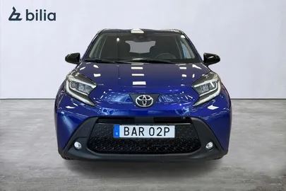 Car image 2