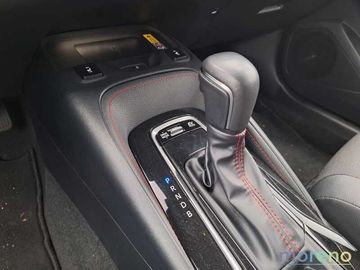 Car image 11