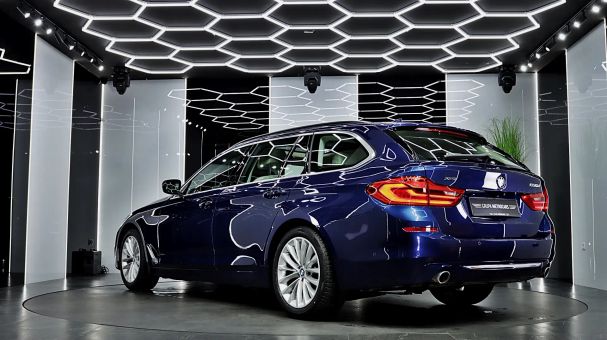 BMW 530d Touring xDrive Luxury Line 195 kW image number 6