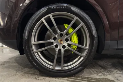 Car image 27