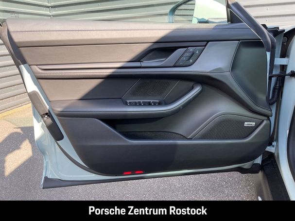 Porsche Taycan 320 kW image number 15