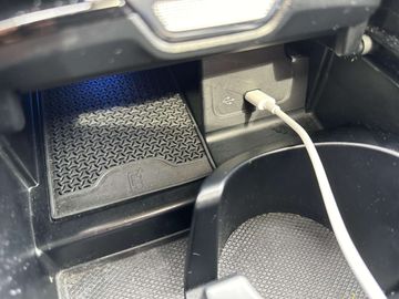 Car image 31