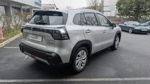 Car image 5