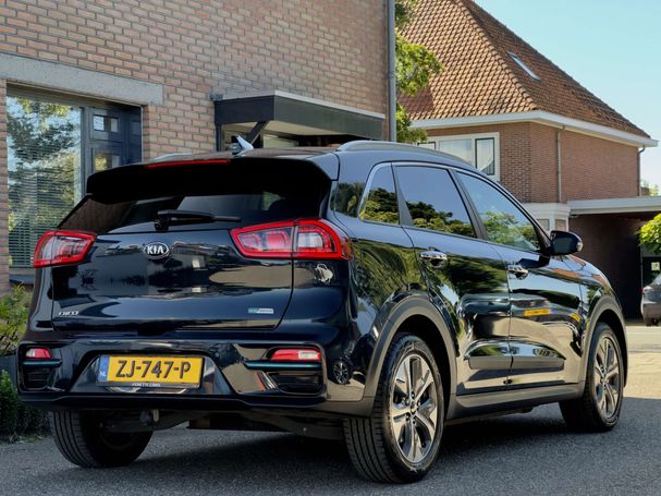 Kia Niro e 64 kWh 150 kW image number 11