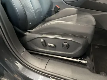 Car image 49