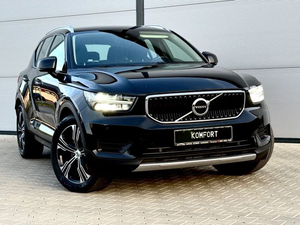 Volvo XC40 D4 AWD Momentum Pro 140 kW image number 8