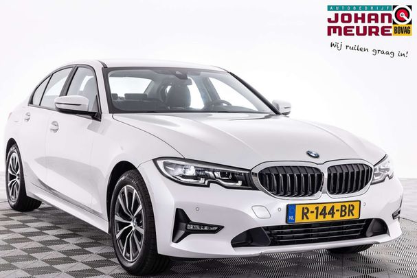 BMW 320i 135 kW image number 1