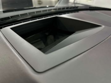 Car image 36