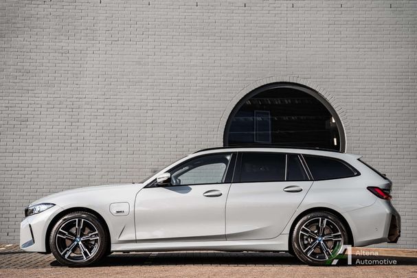 BMW 330 e Touring 215 kW image number 44