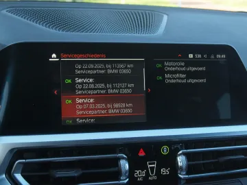 Car image 36