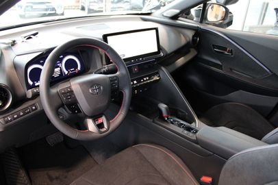 Car image 9